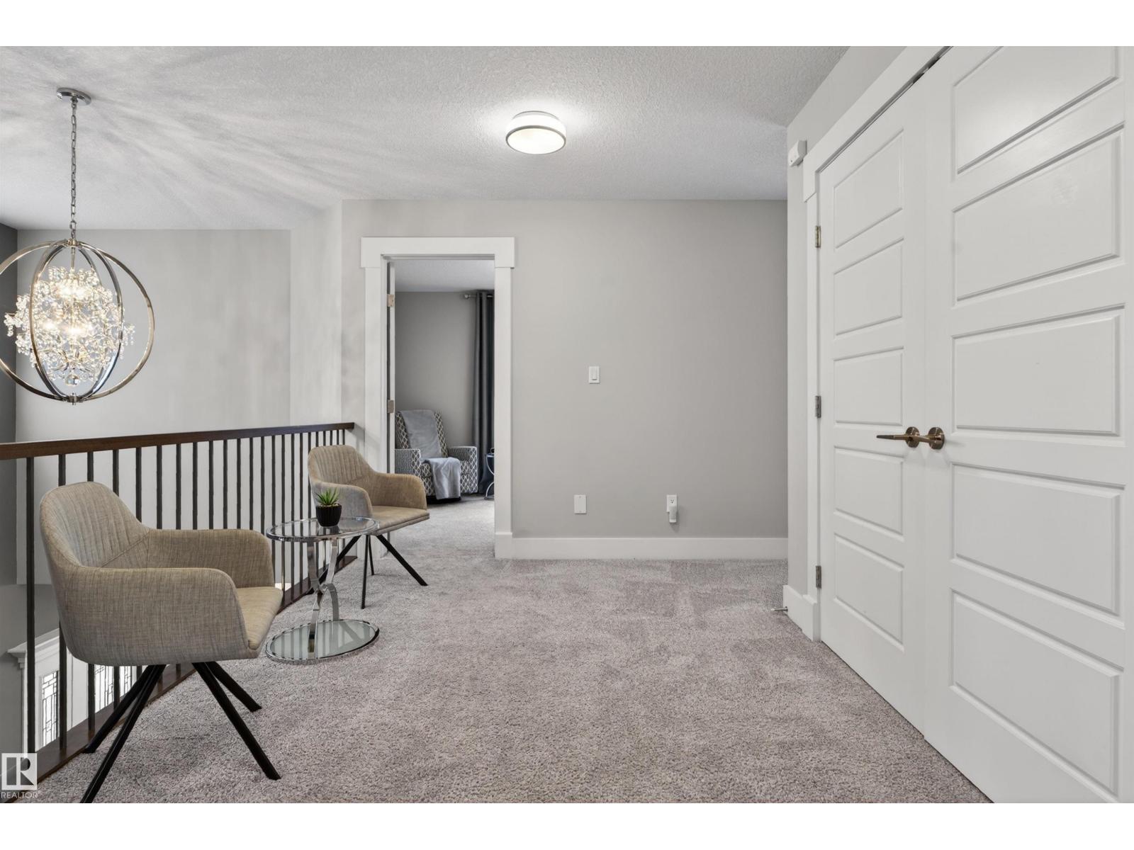 9012 24 AV SW - 6