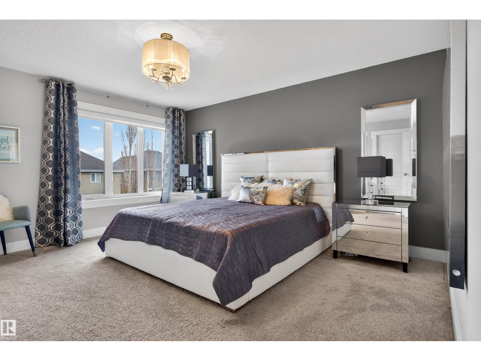 9012 24 AV SW - 43