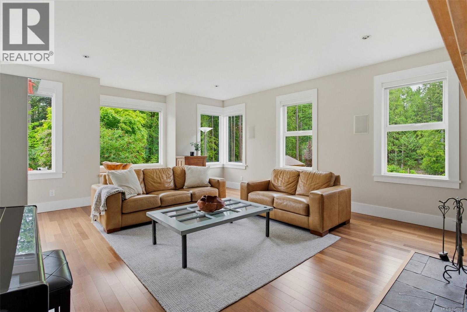 1381 Carlton Dr - 23