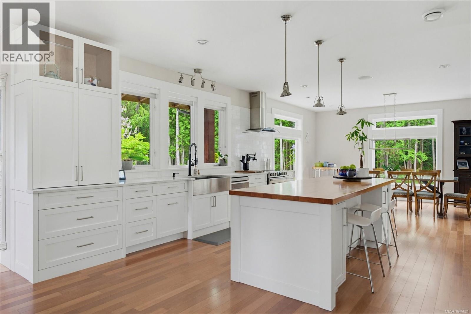 1381 Carlton Dr - 16