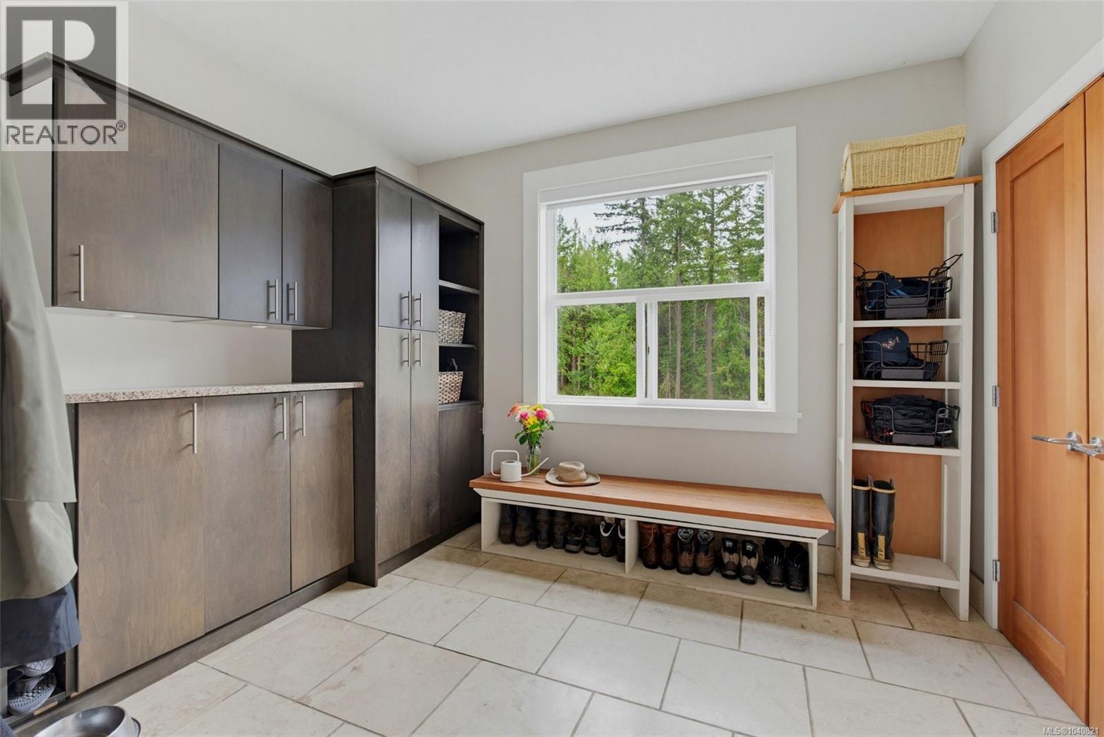 1381 Carlton Dr - 15