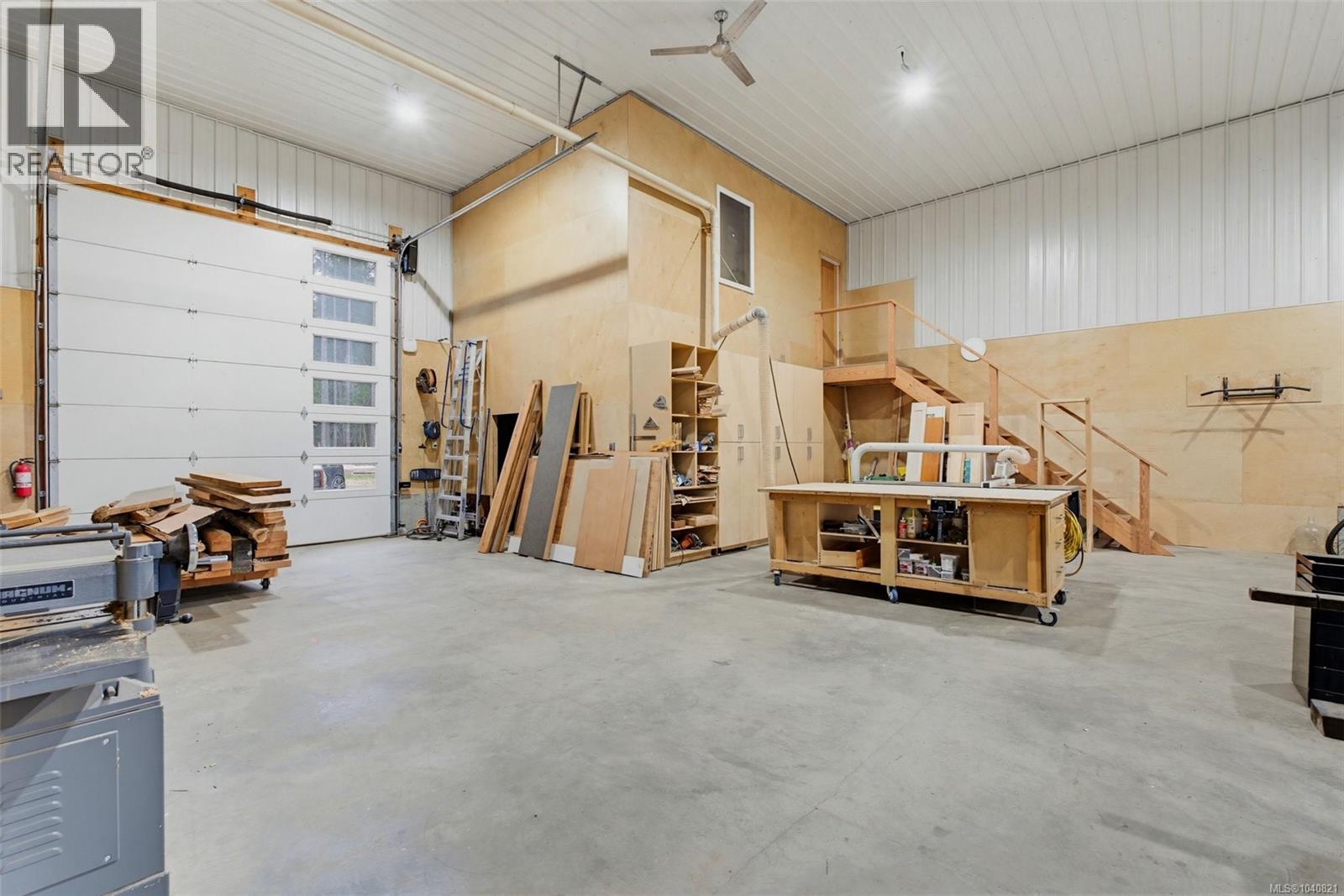 1381 Carlton Dr - 54
