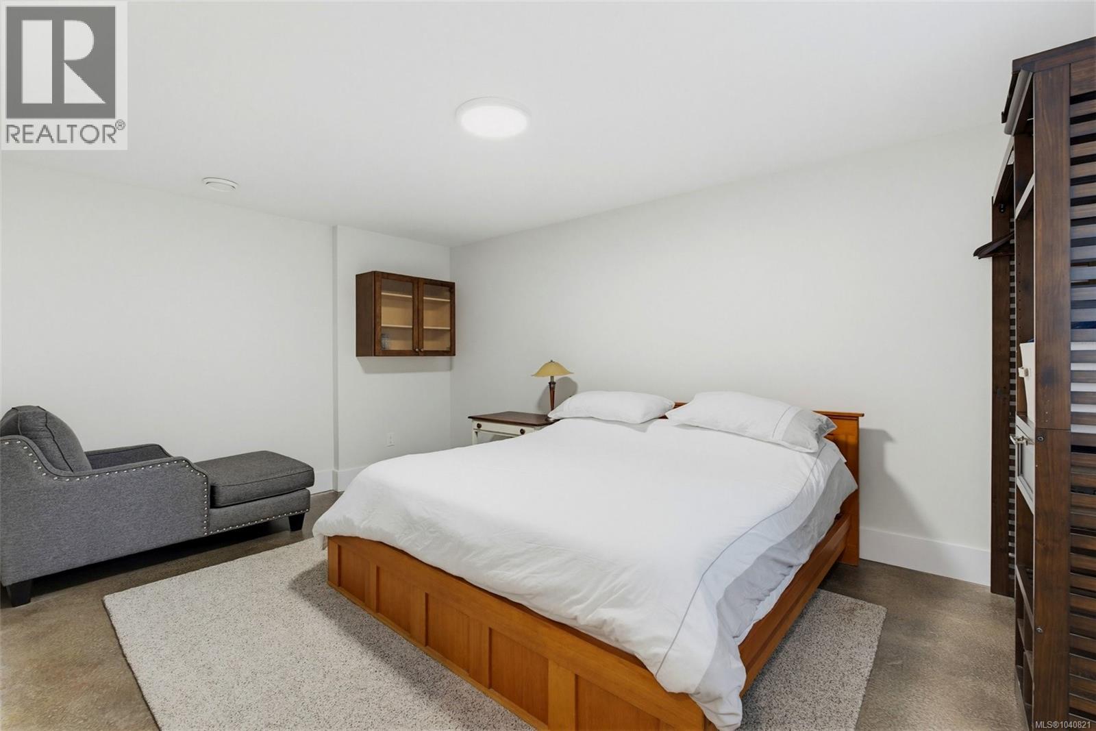 1381 Carlton Dr - 42
