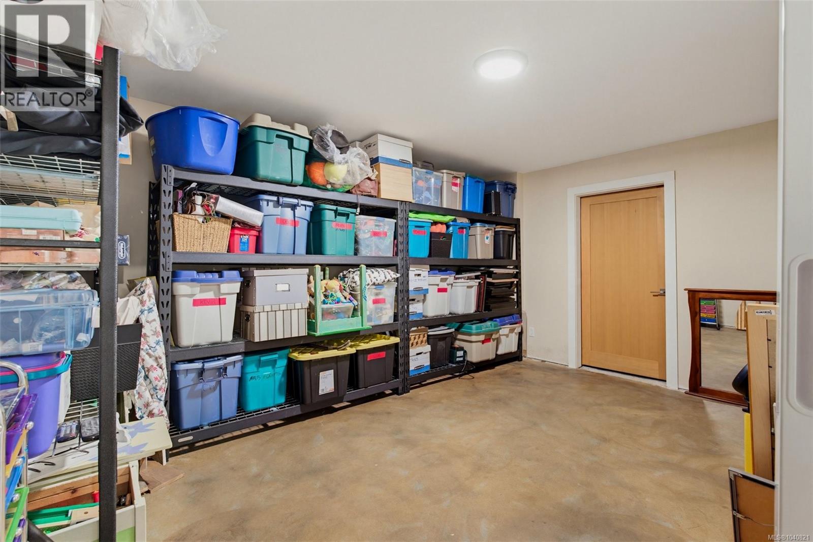 1381 Carlton Dr - 37