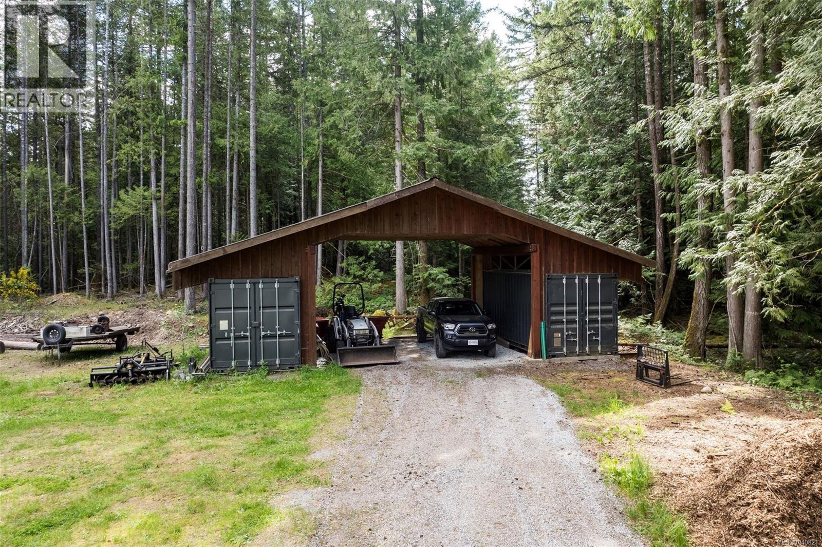 1381 Carlton Dr - 67