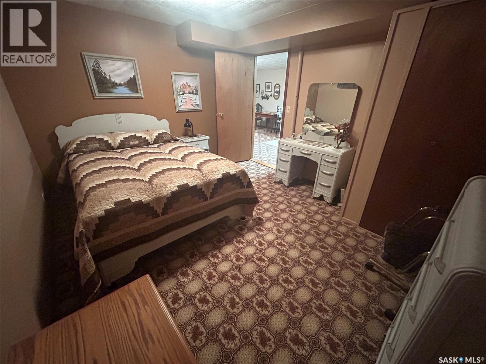 132 Churchill AVENUE - 22