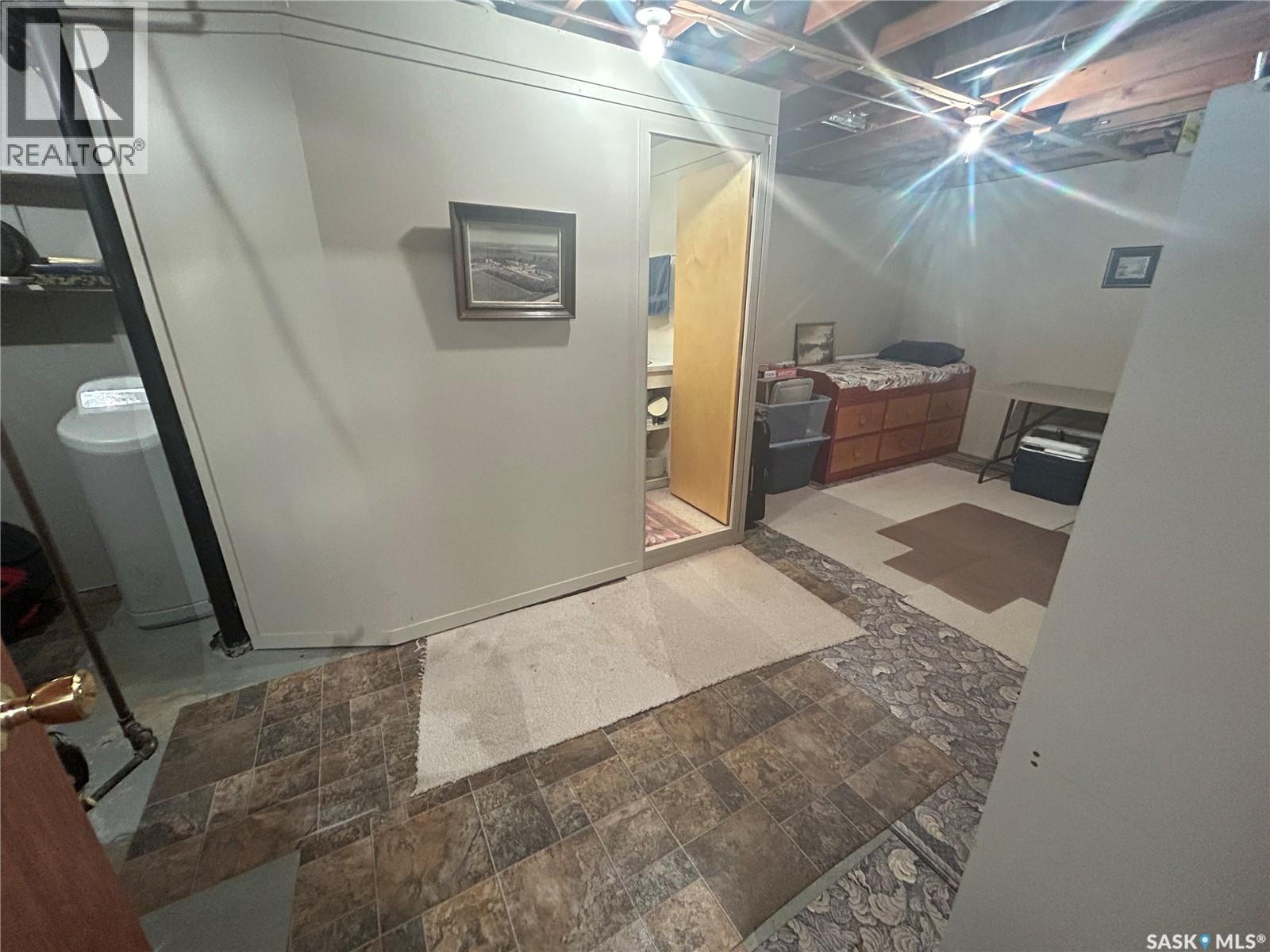 132 Churchill AVENUE - 27