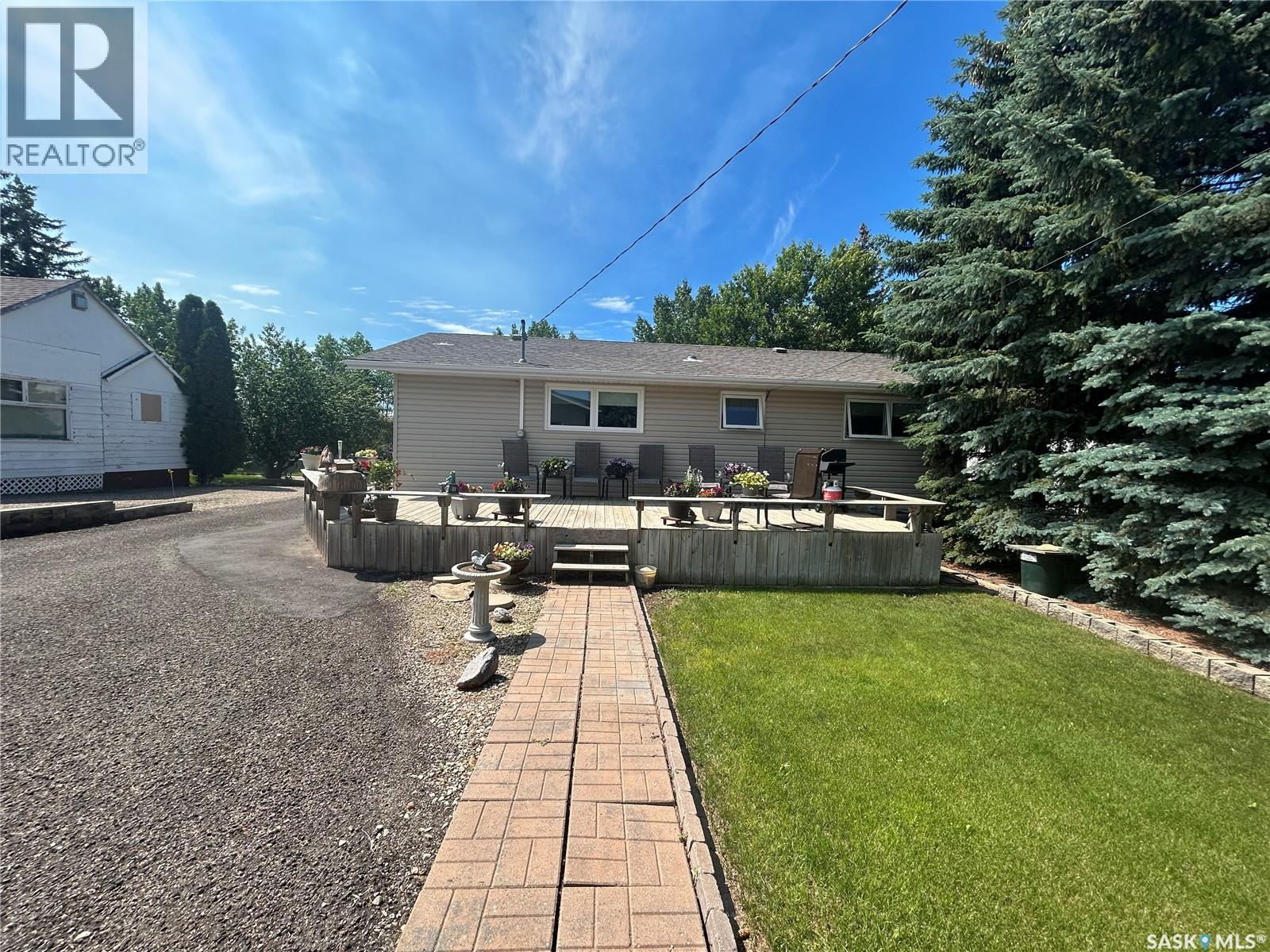 132 Churchill AVENUE - 33
