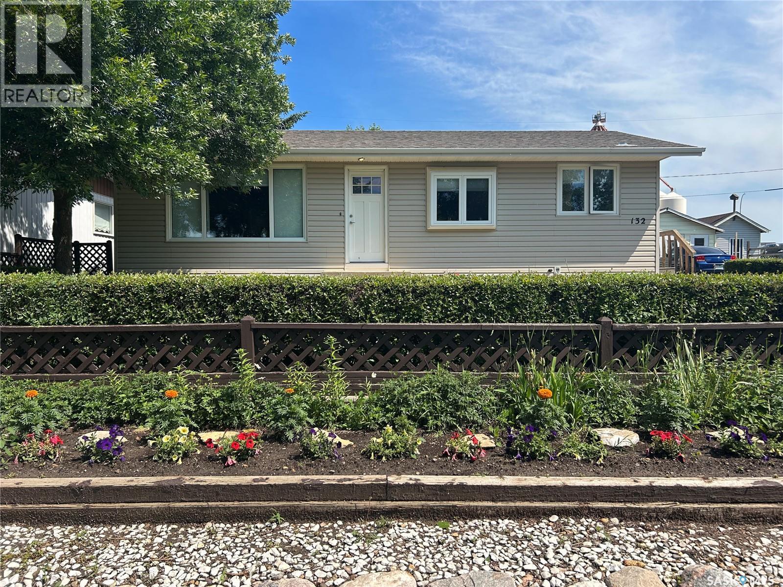 132 Churchill AVENUE - 41