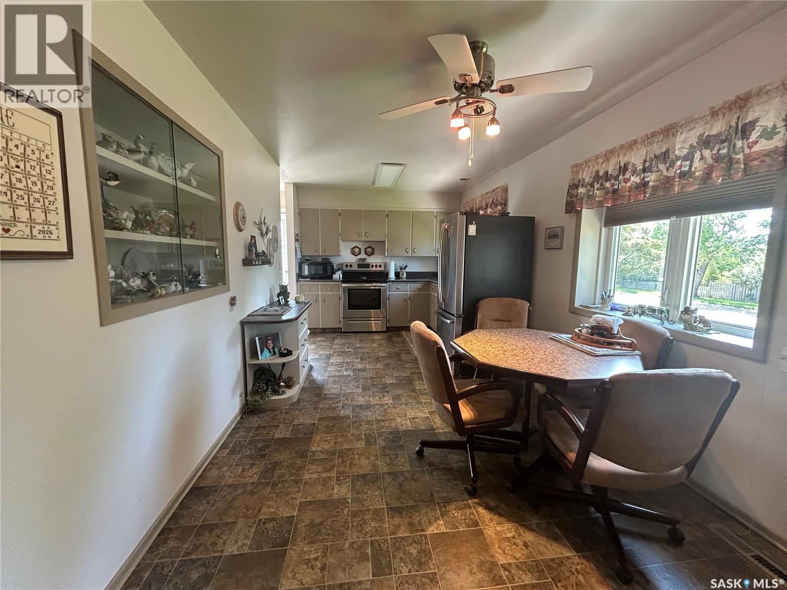 132 Churchill AVENUE - 7