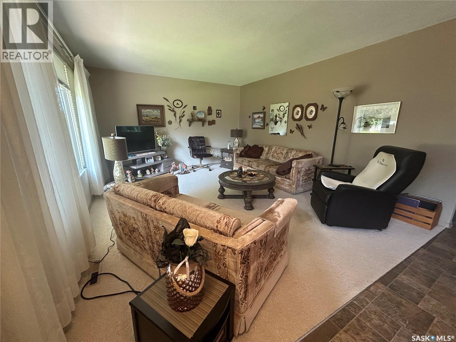132 Churchill AVENUE - 8