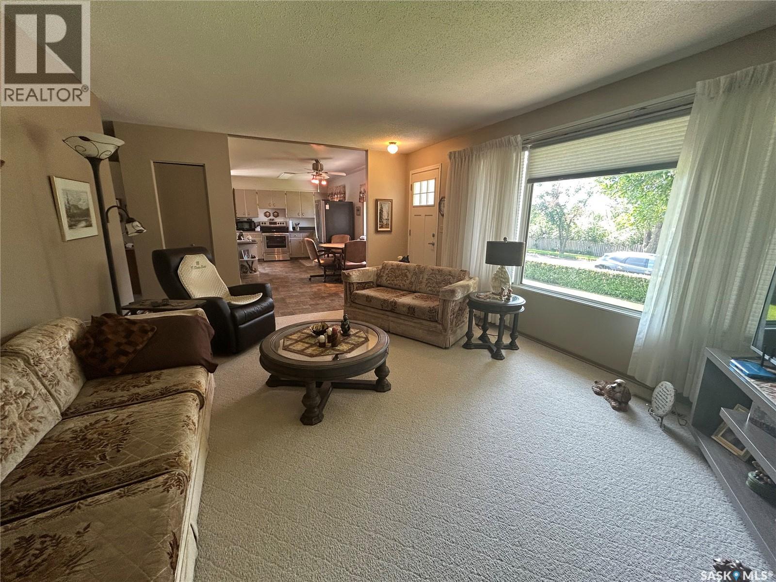 132 Churchill AVENUE - 9