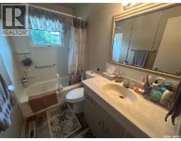 132 Churchill Avenue, Coronach, SK S0H0Z0 Photo 13