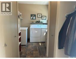 132 Churchill Avenue, Coronach, SK S0H0Z0 Photo 16