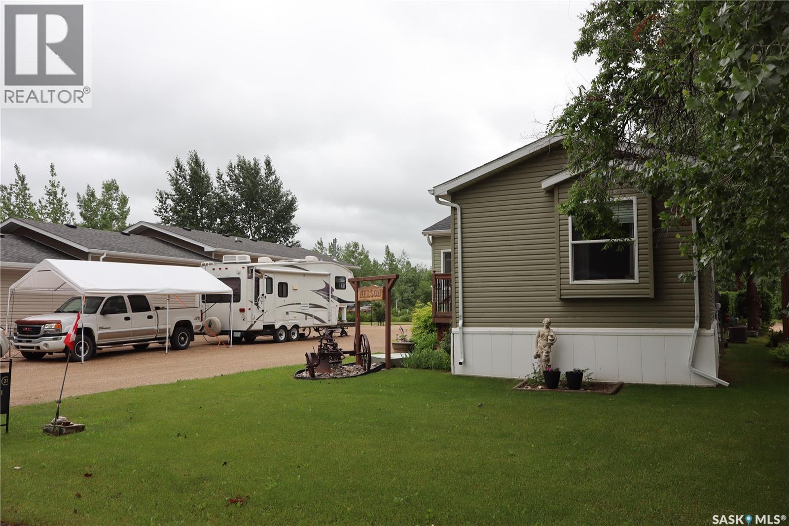 60 Pelican STREET E - 24