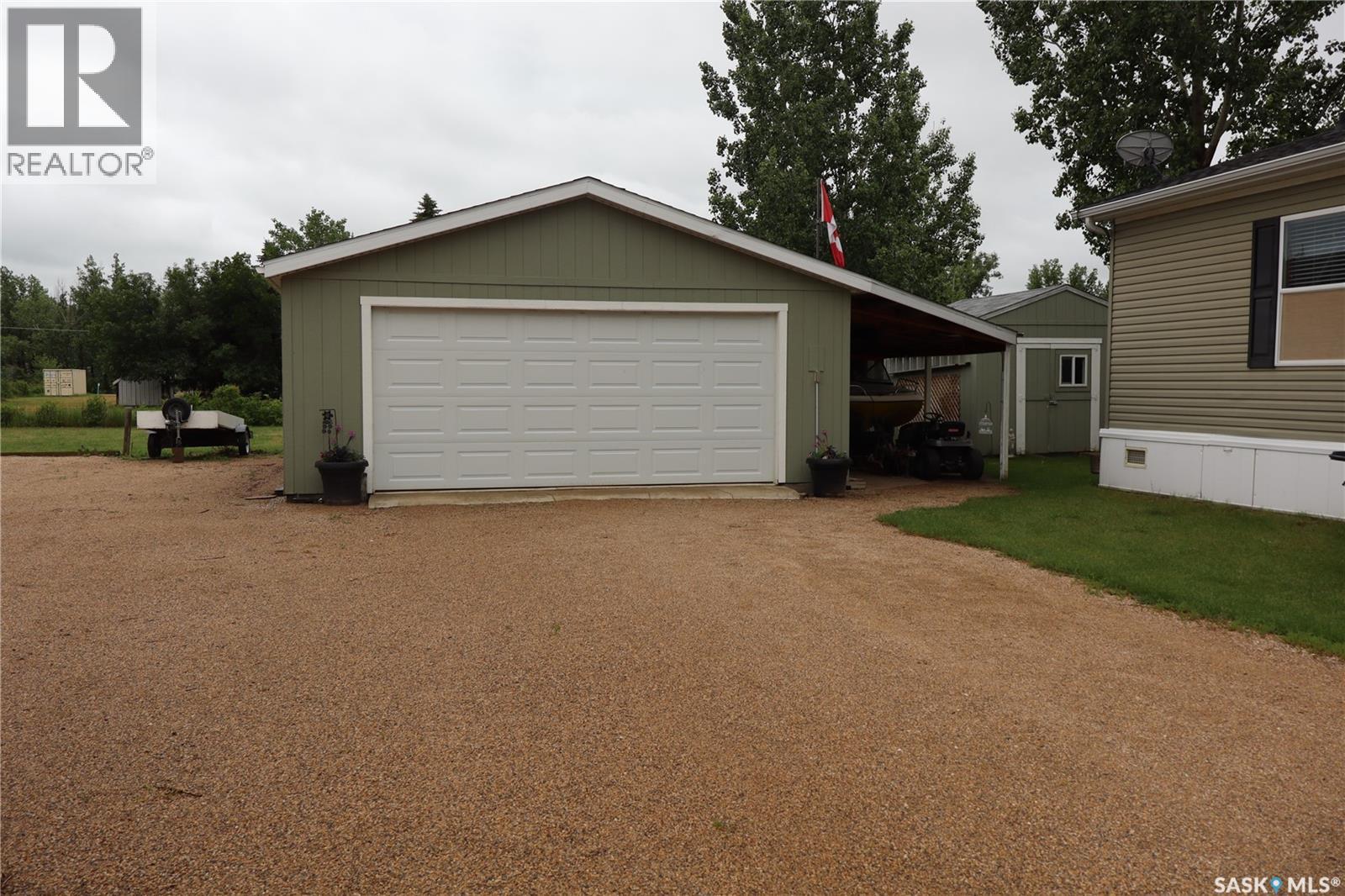 60 Pelican STREET E - 3