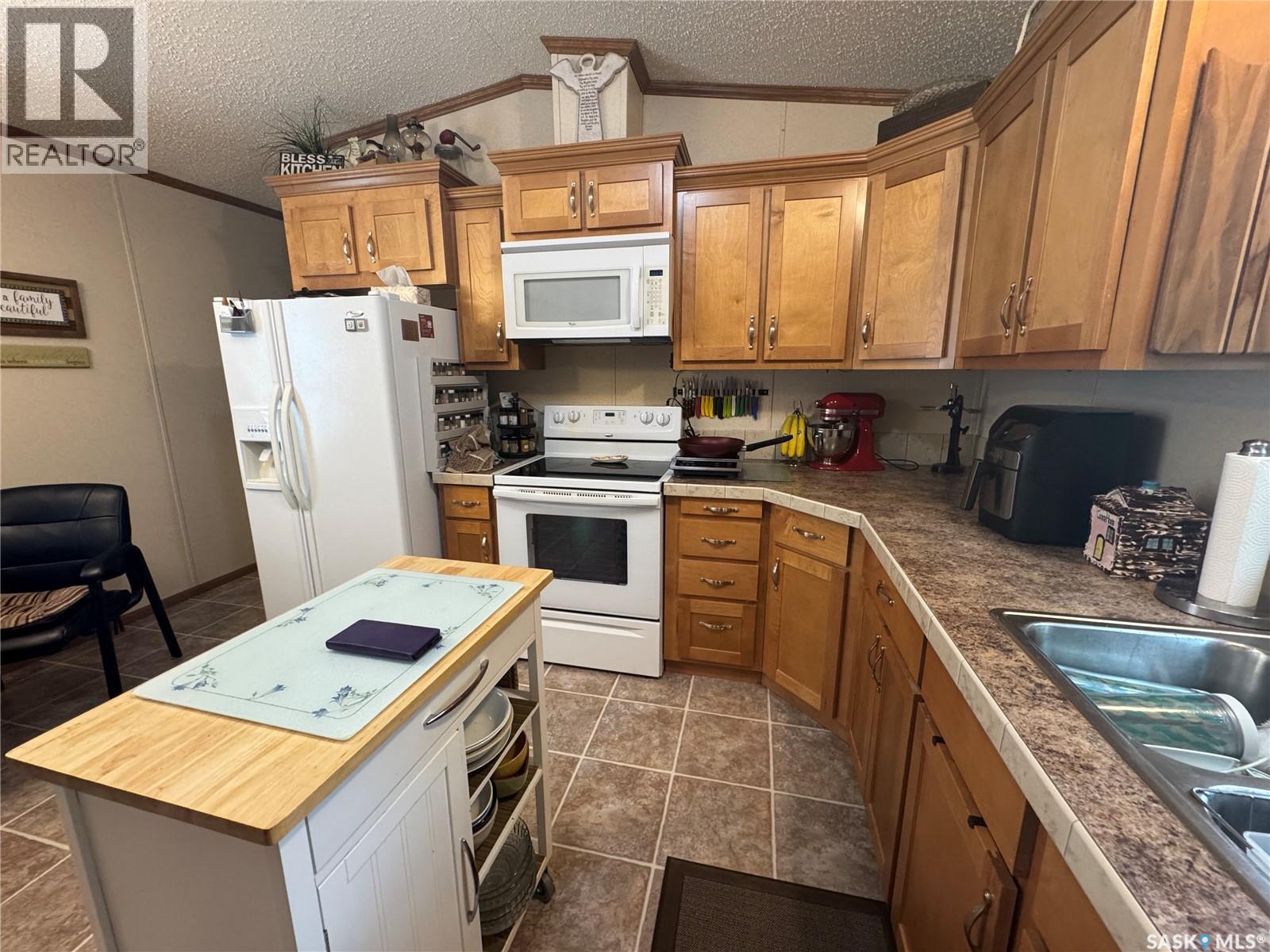 60 Pelican STREET E - 5