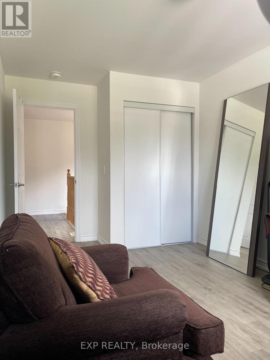 230 RIDLEY CRESCENT - 12