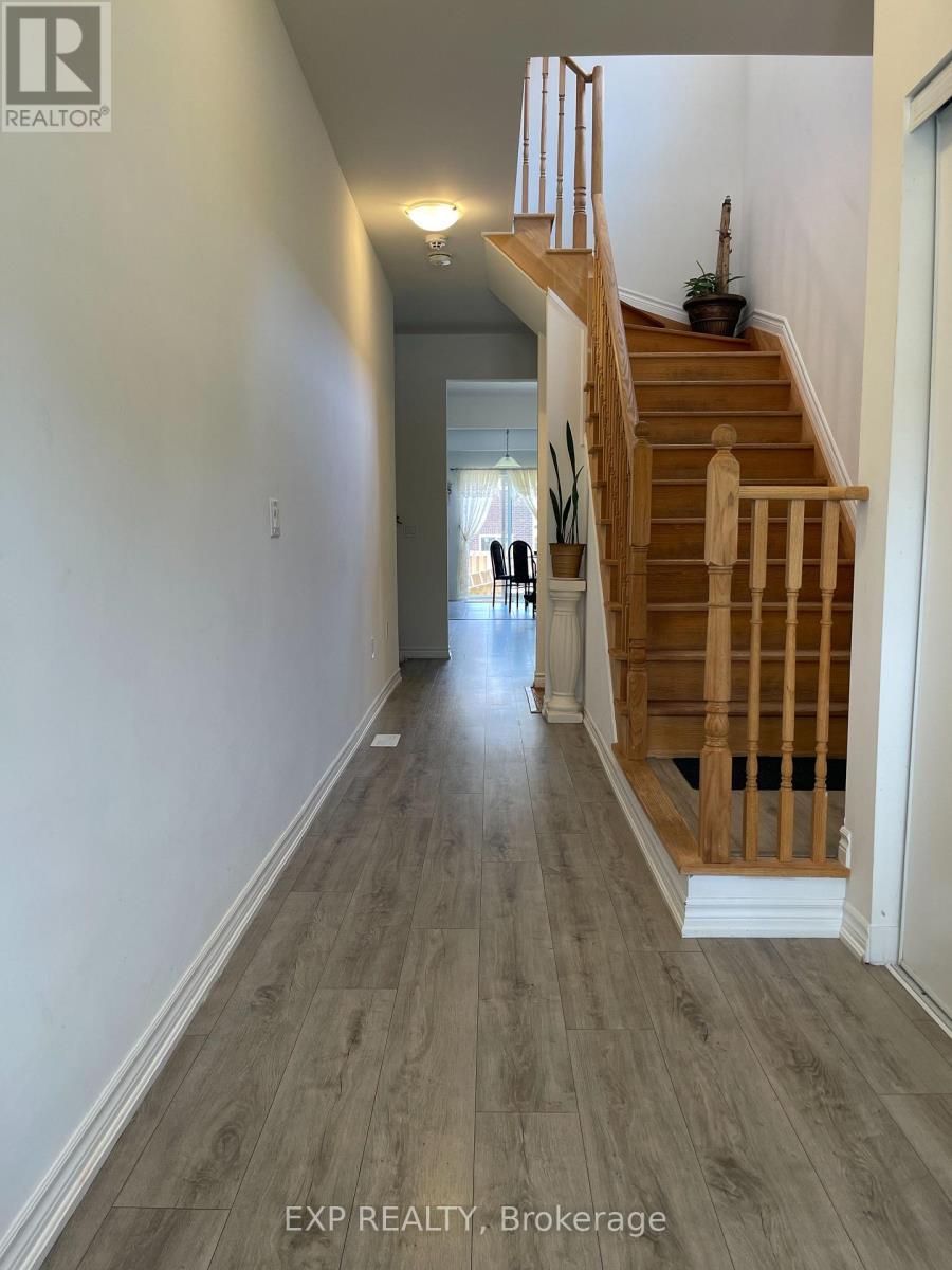 230 RIDLEY CRESCENT - 2