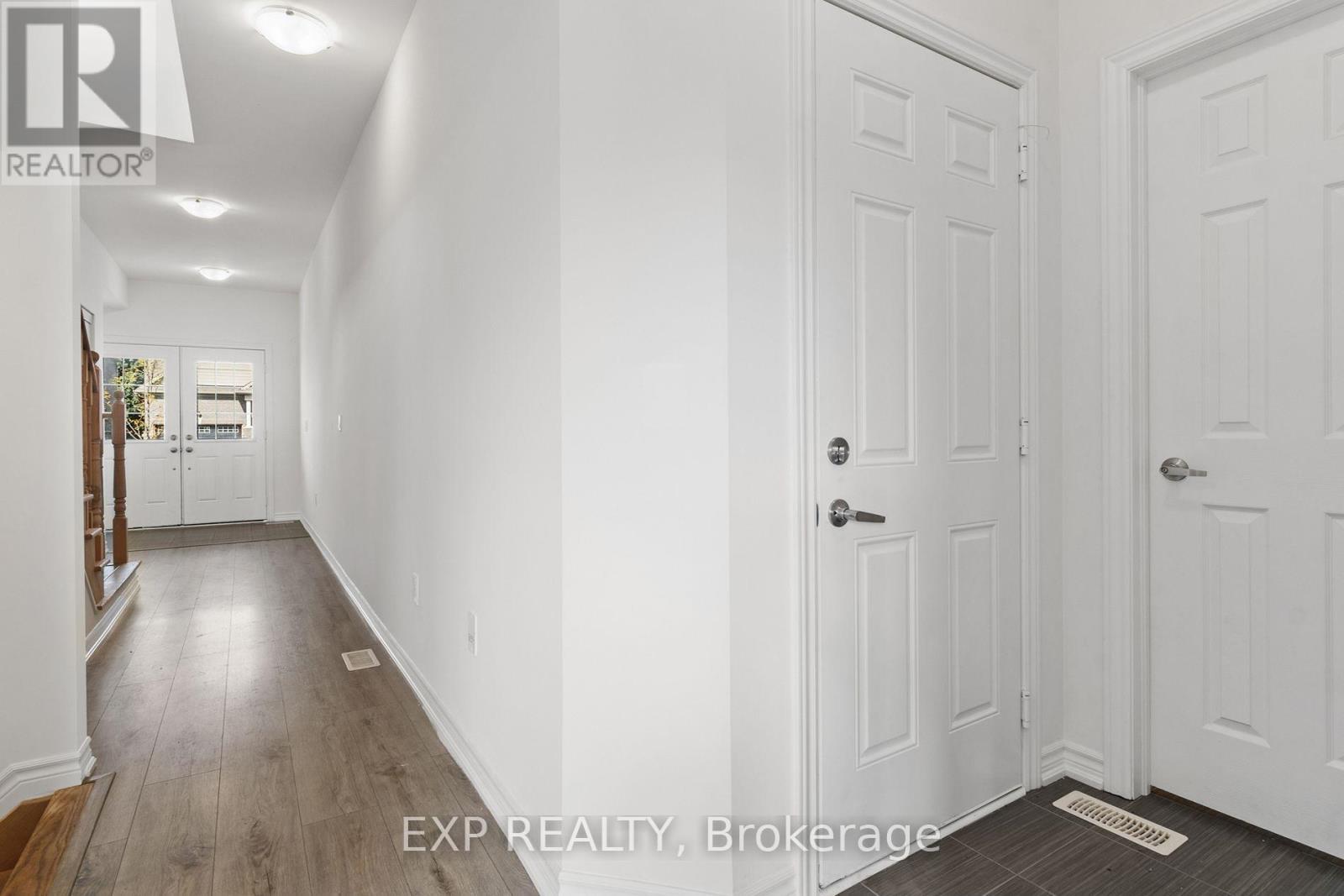 230 RIDLEY CRESCENT - 3