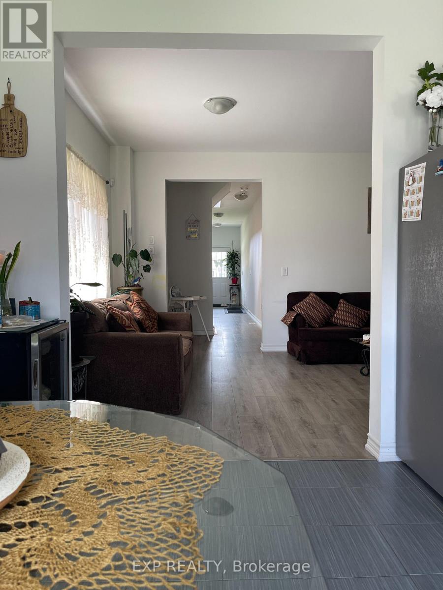 230 RIDLEY CRESCENT - 7