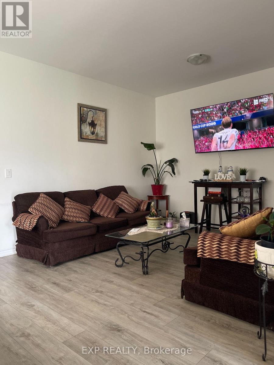 230 RIDLEY CRESCENT - 8