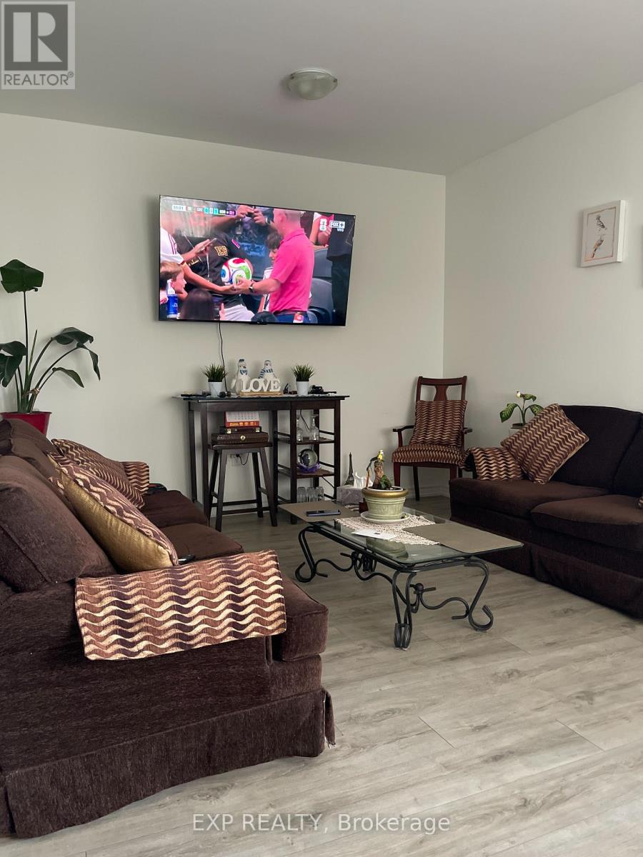 230 RIDLEY CRESCENT - 9