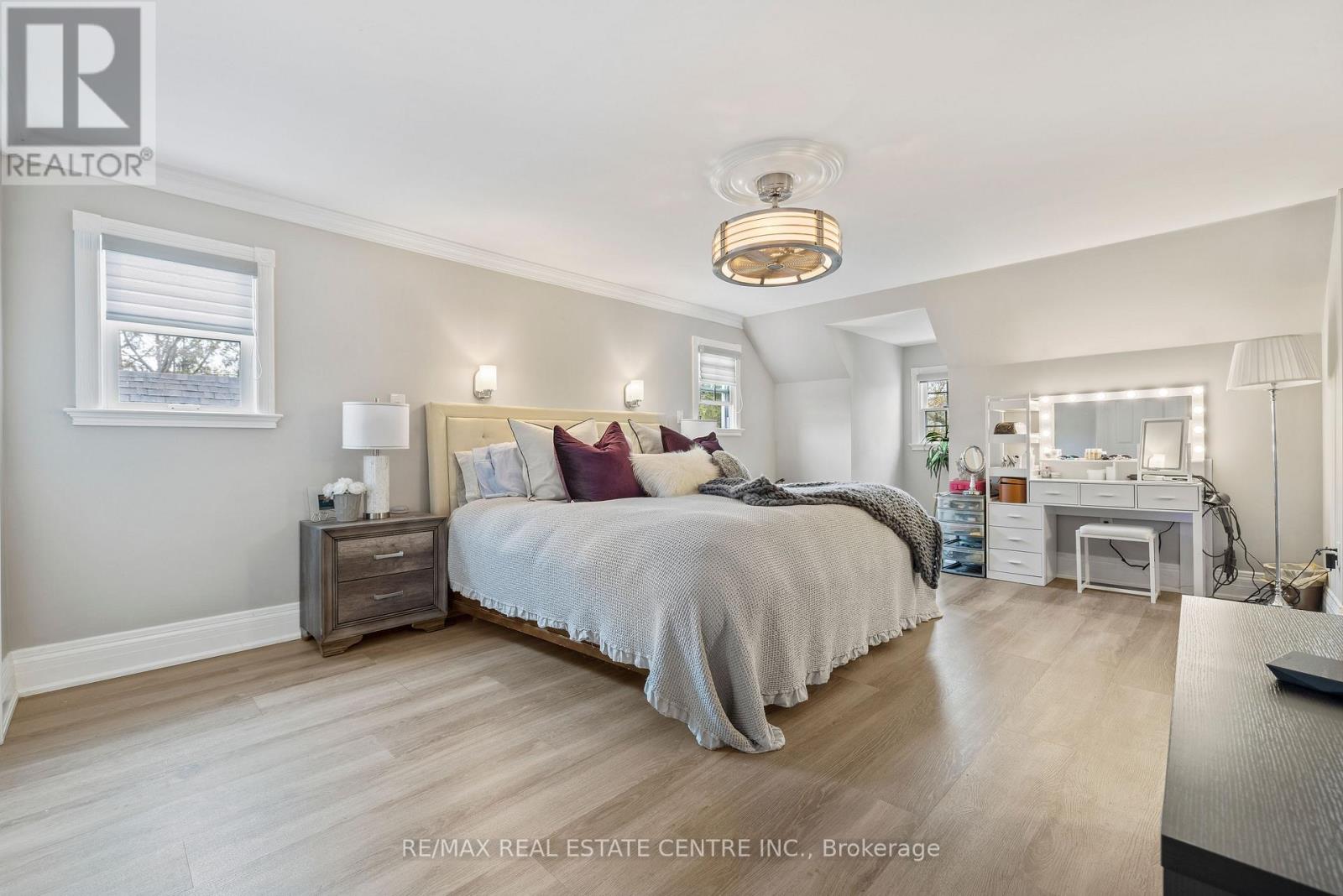 14 BUENA VISTA DRIVE - 22