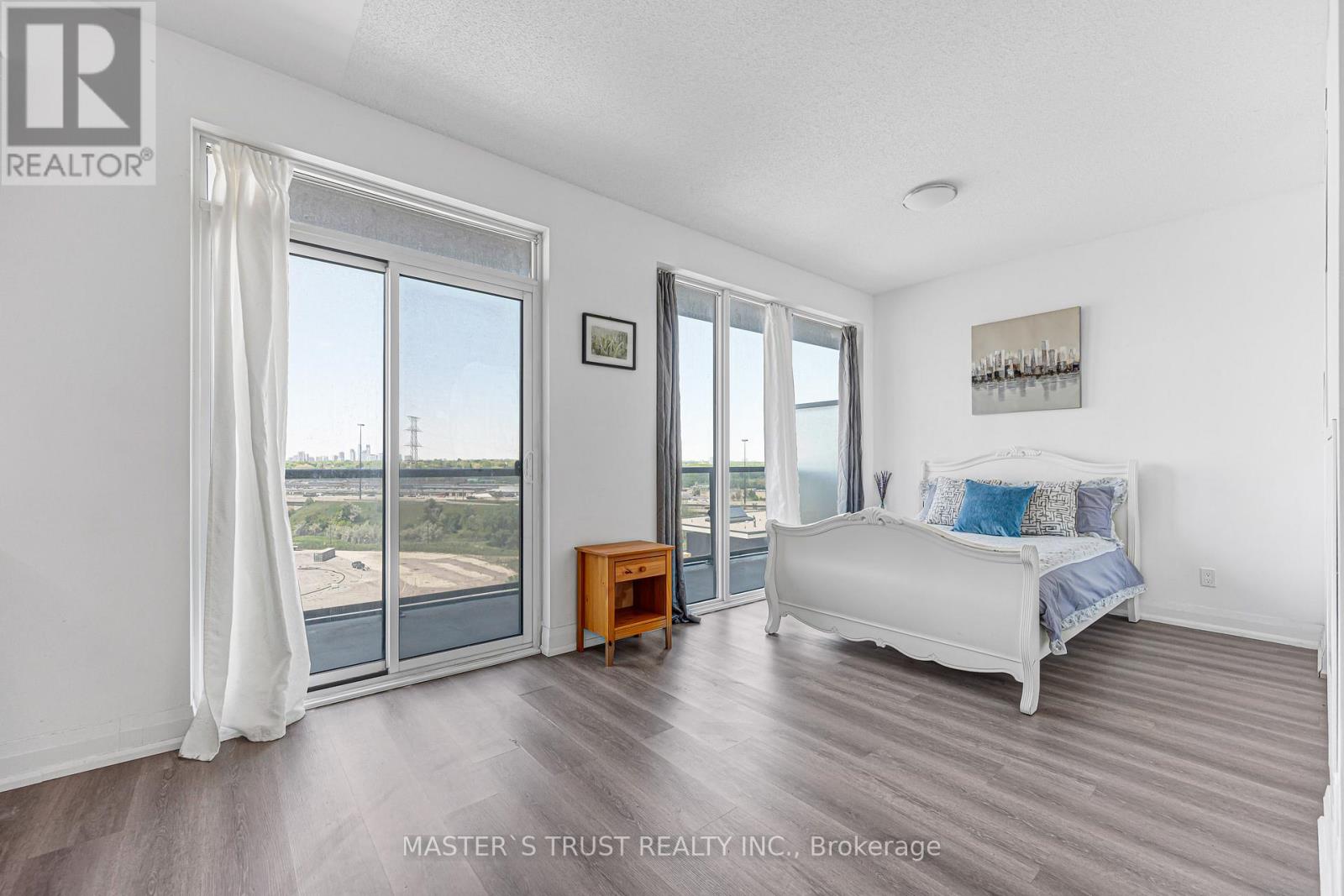 ##1109 56 ANNIE CRAIG DRIVE - 3