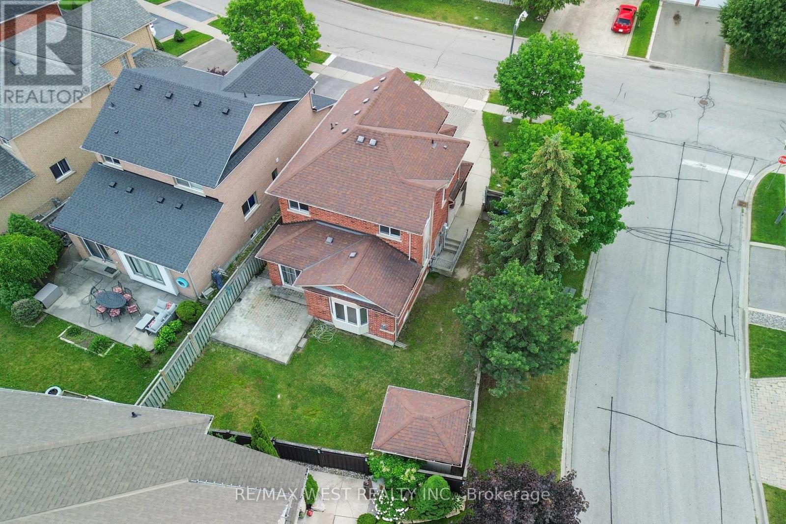 8 TERRASTONE COURT - 4