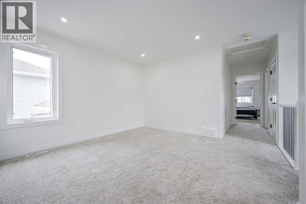 10714 150 Avenue — photo 13