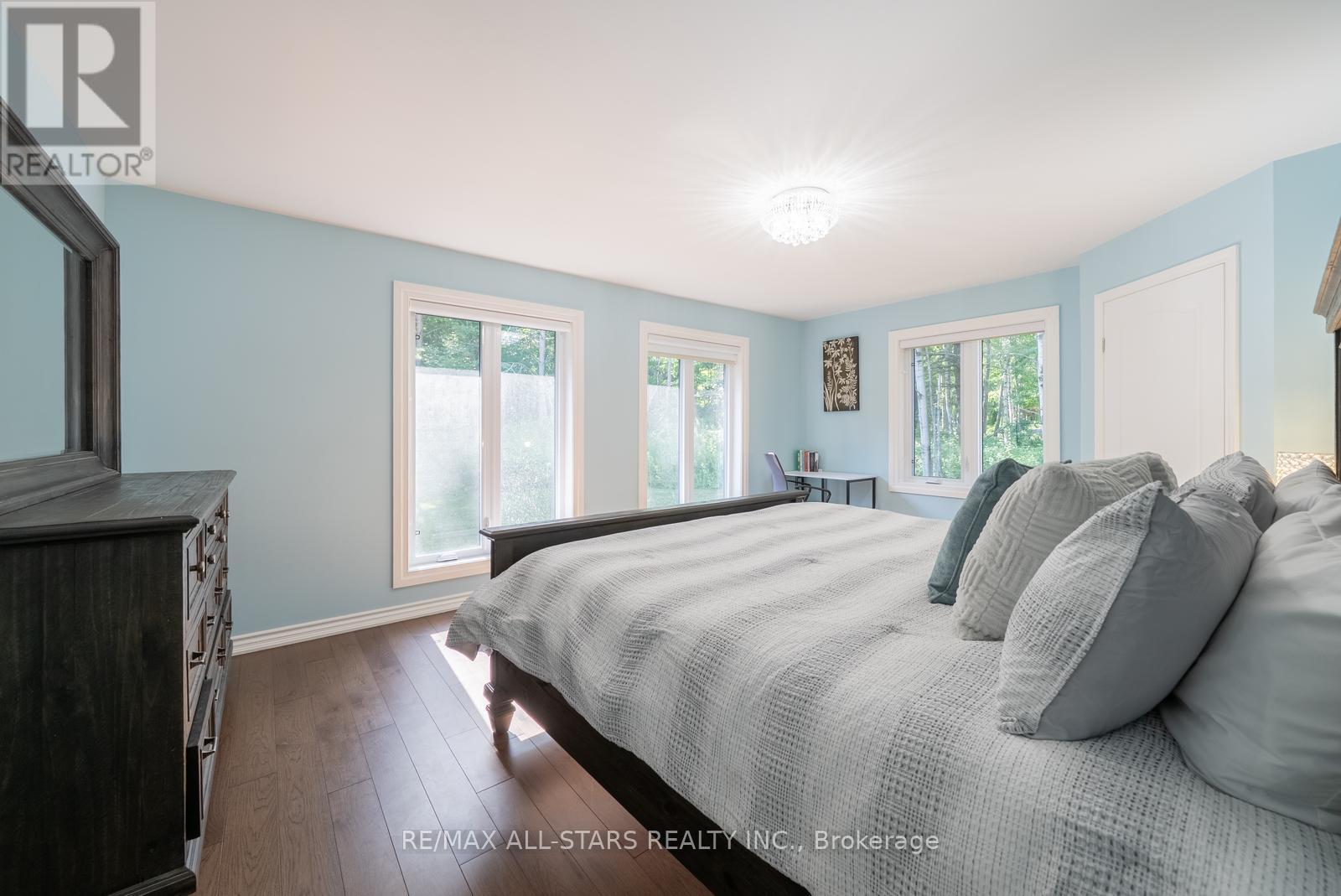 64 WOODBRIDGE CIRCLE - Image 32