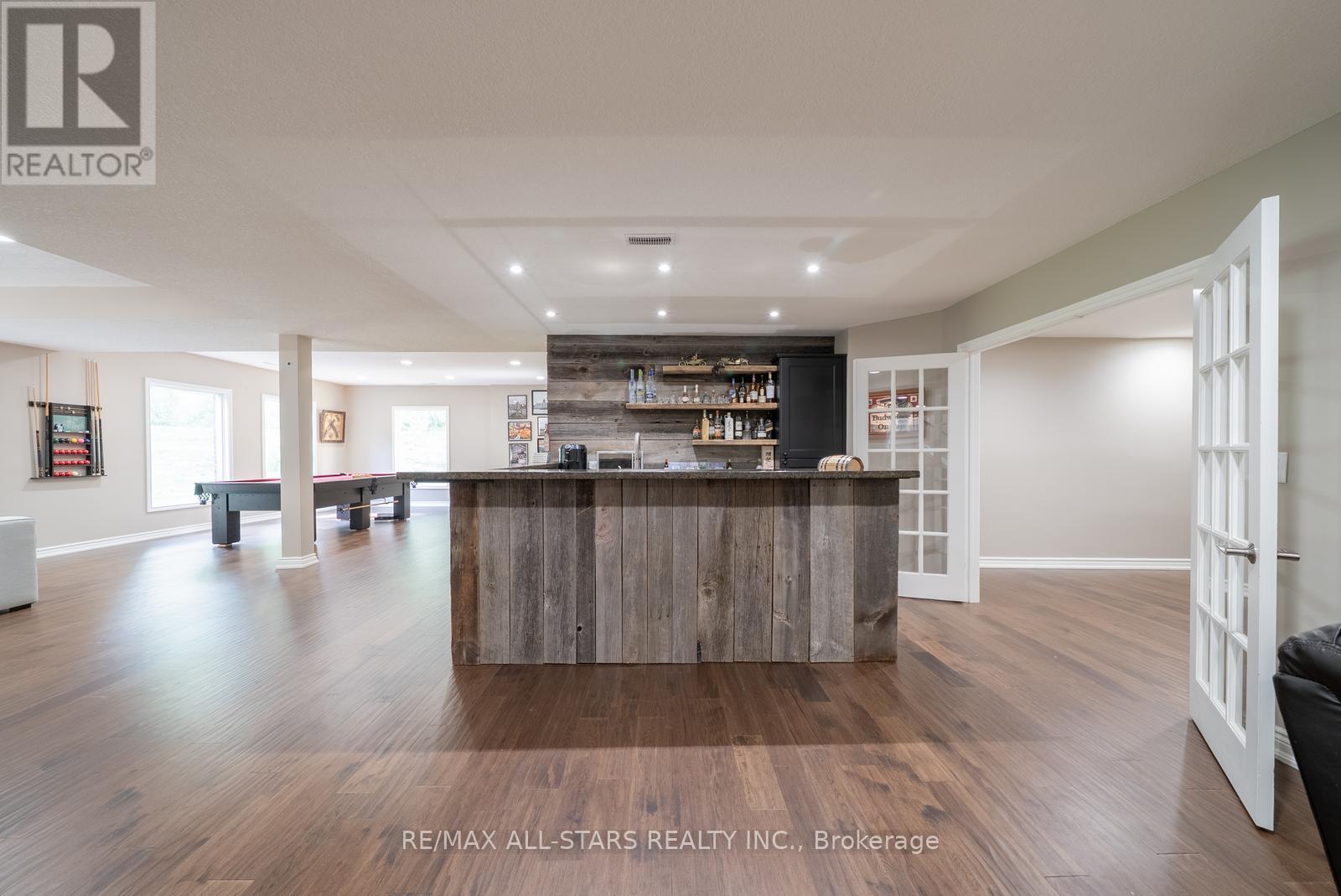 64 WOODBRIDGE CIRCLE - Image 36
