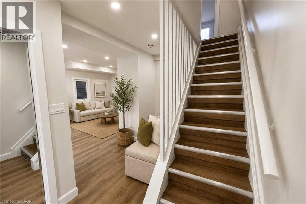 5 ROWANWOOD Street - Image 10