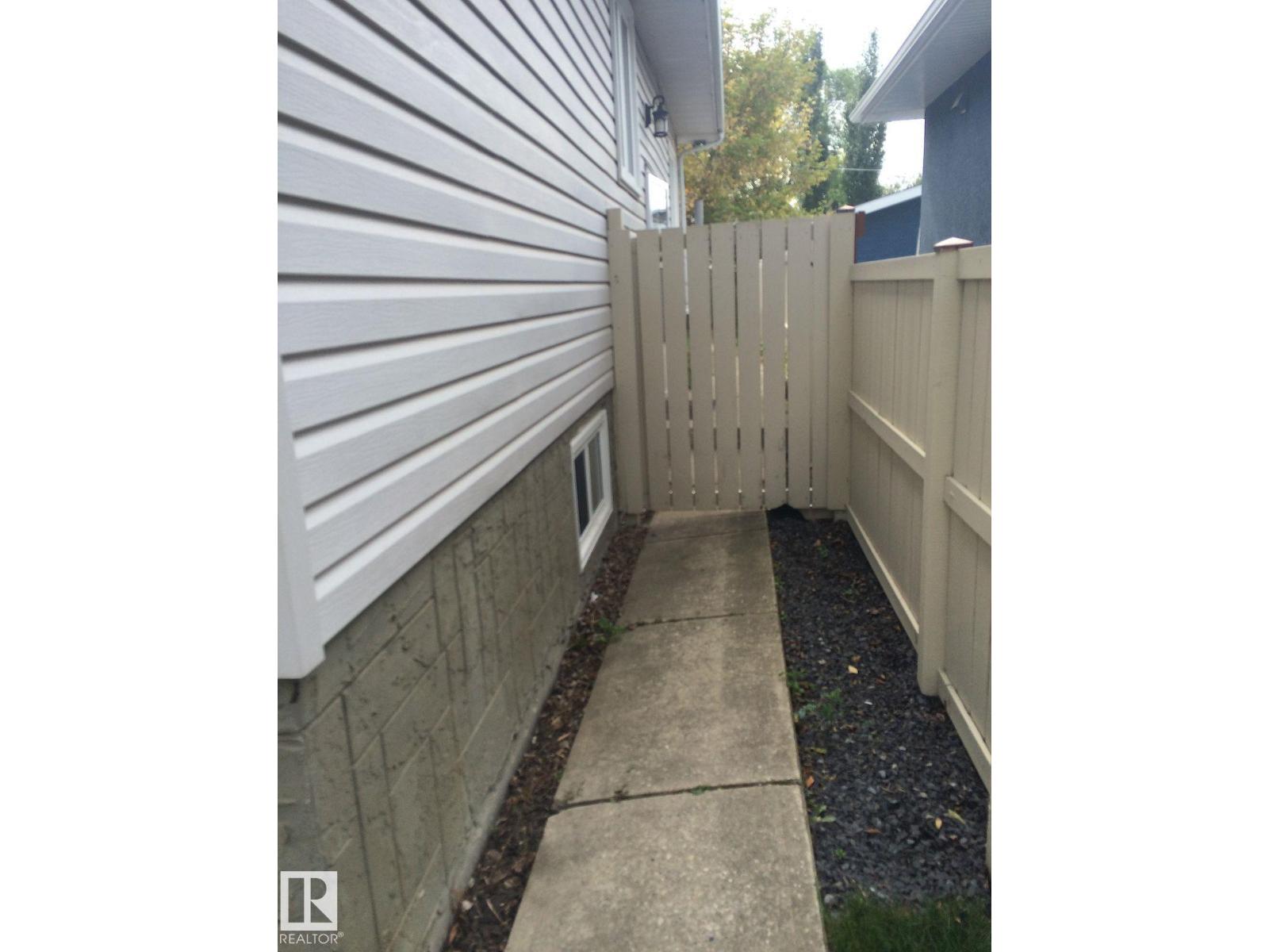 7921 97 AV NW - 10