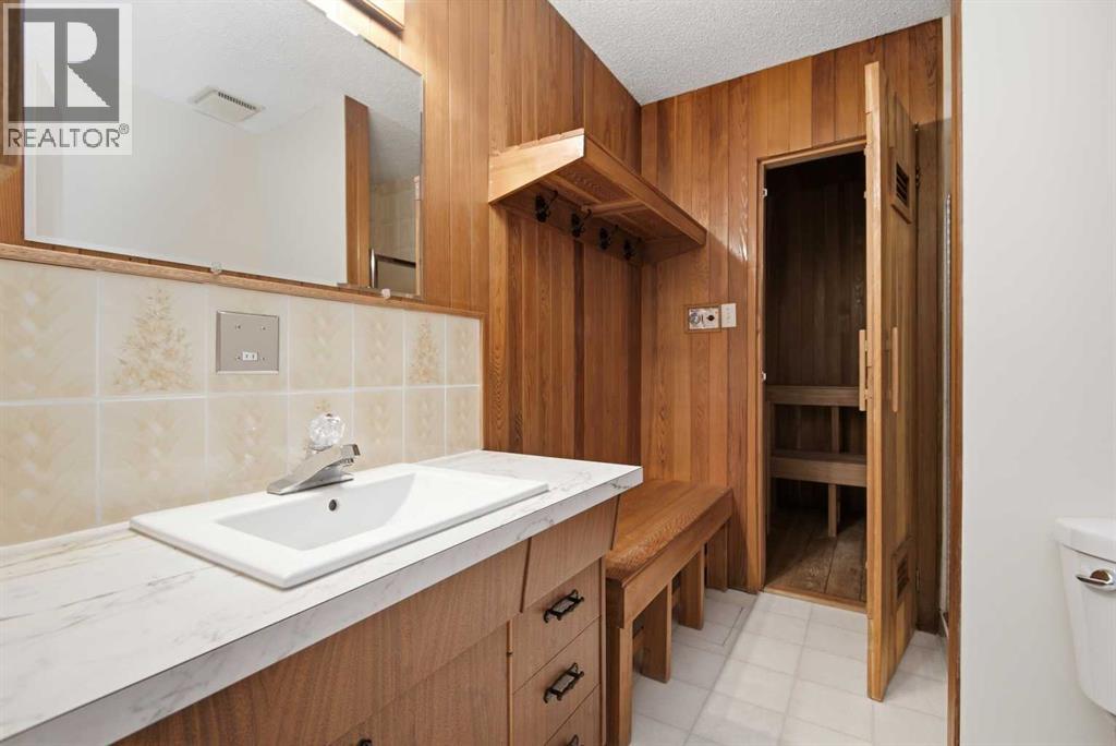3 Pce & Sauna