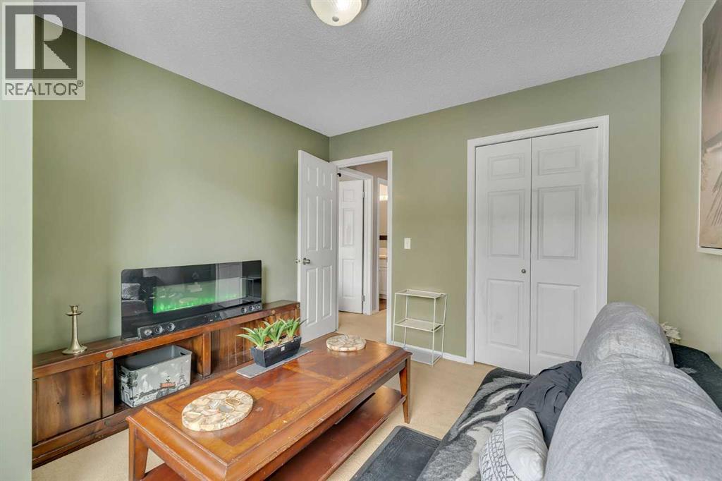 #27 4 Stonegate Drive NW - 23