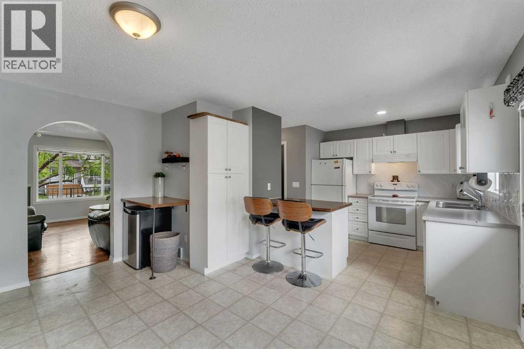 #27 4 Stonegate Drive NW - 11