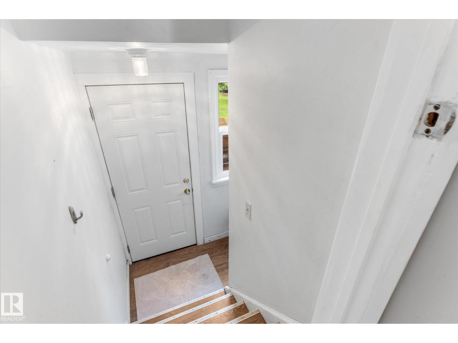 10947 116 ST NW - 29