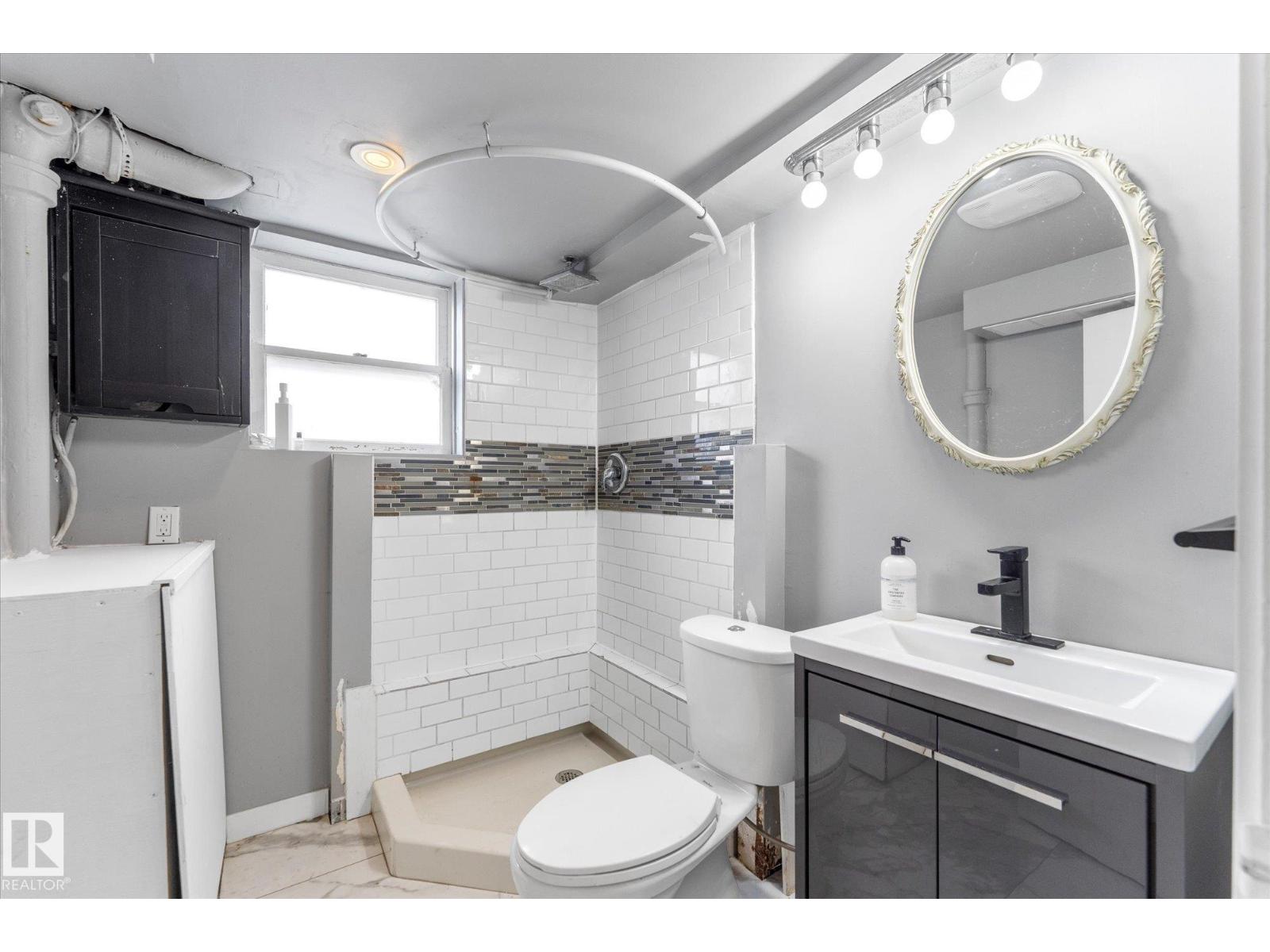 10947 116 ST NW - 39