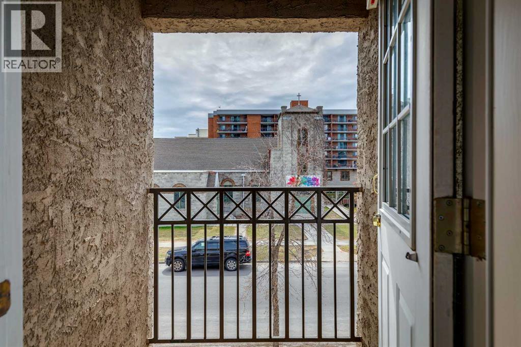 1110 14 Avenue SW - 29