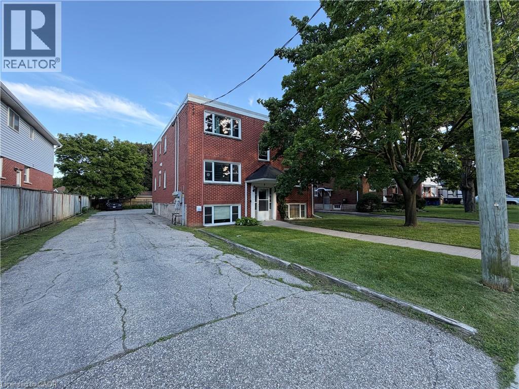 9 MARTIN Avenue Unit# 5 — photo 1