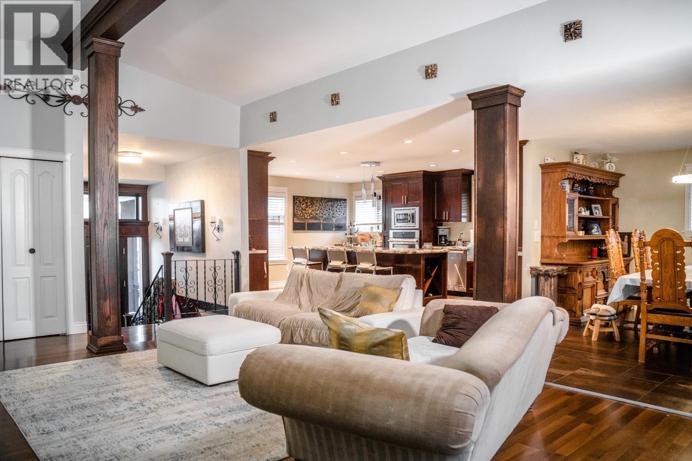 1190 AUGUSTA AVENUE, Burnaby