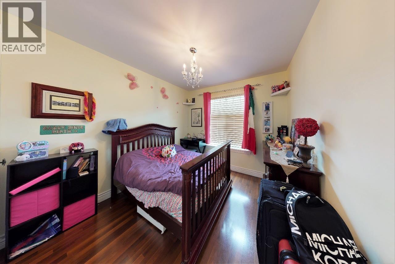 1190 AUGUSTA AVENUE, Burnaby