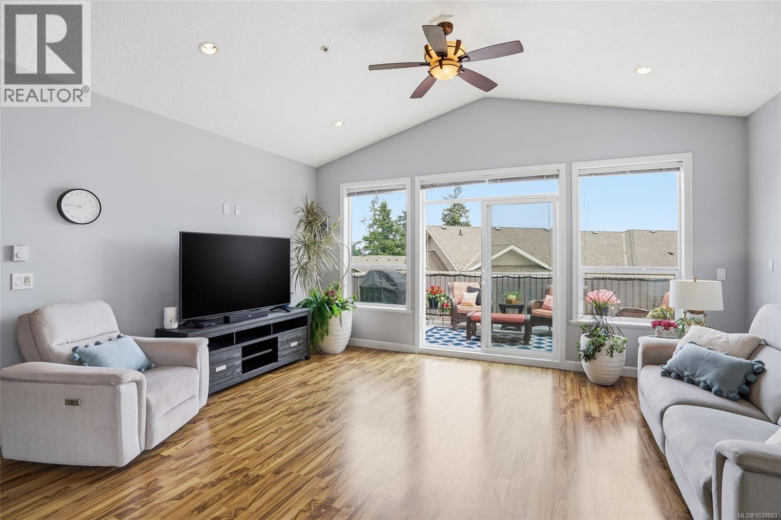 832 Brookfield Dr - 25