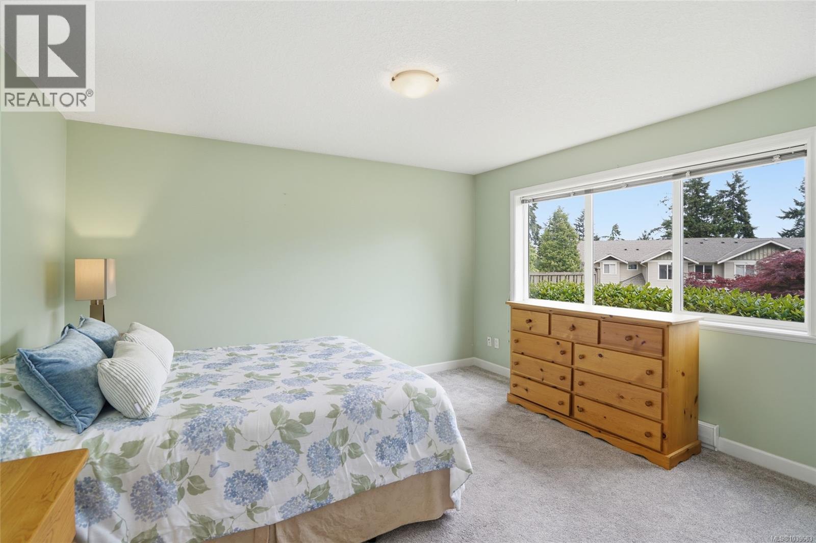 832 Brookfield Dr - 18