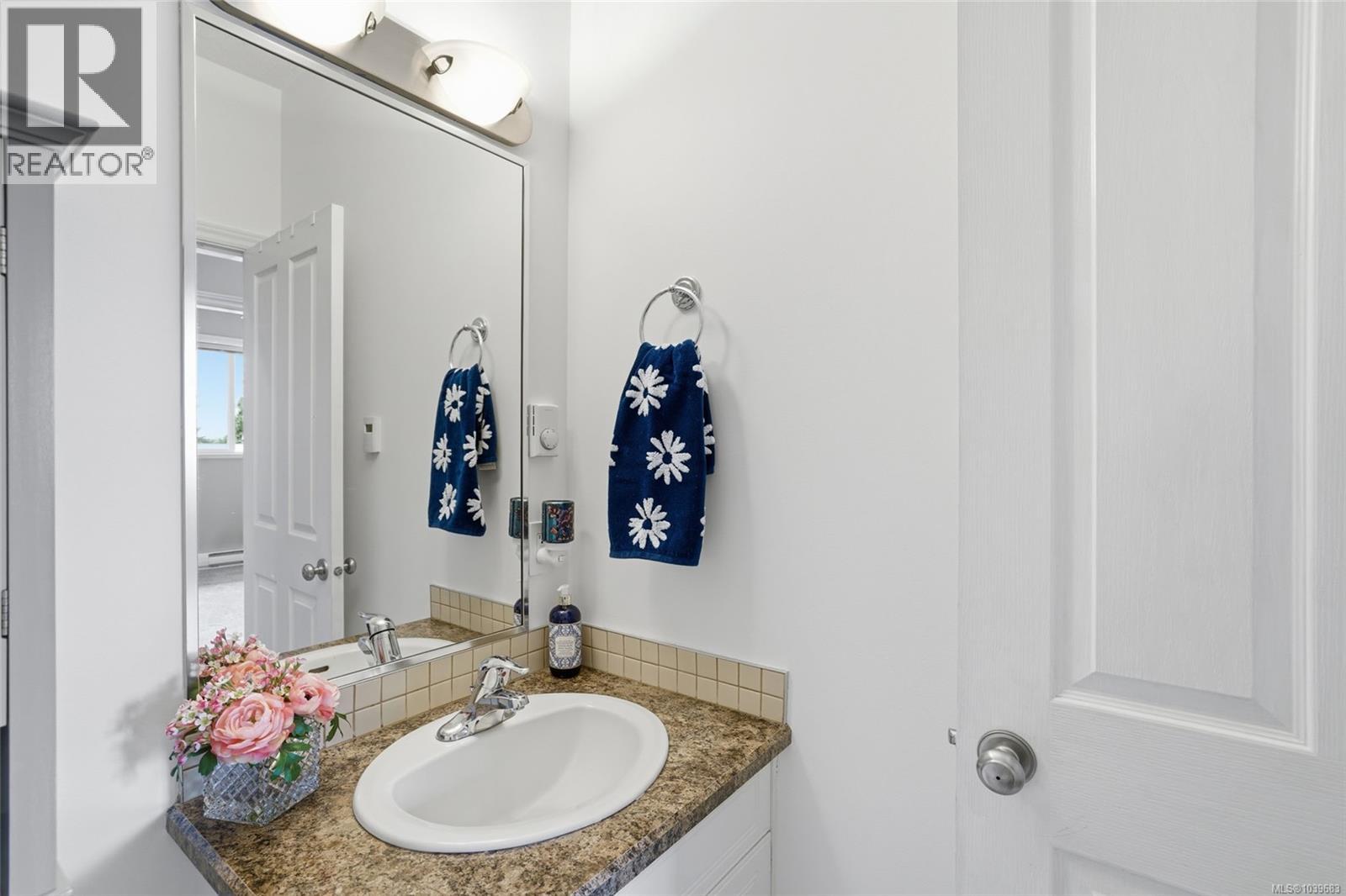 832 Brookfield Dr - 36