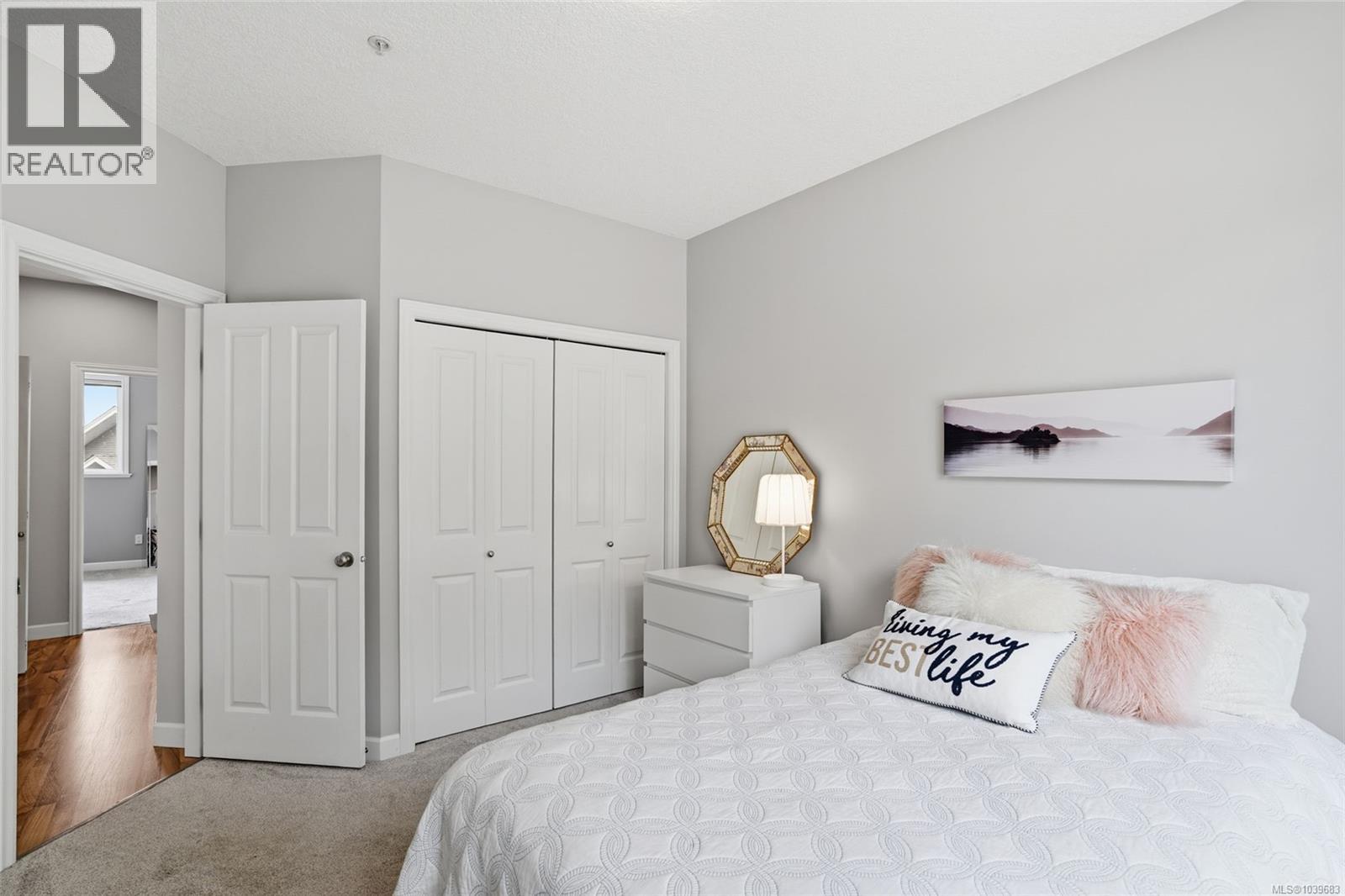 832 Brookfield Dr - 39