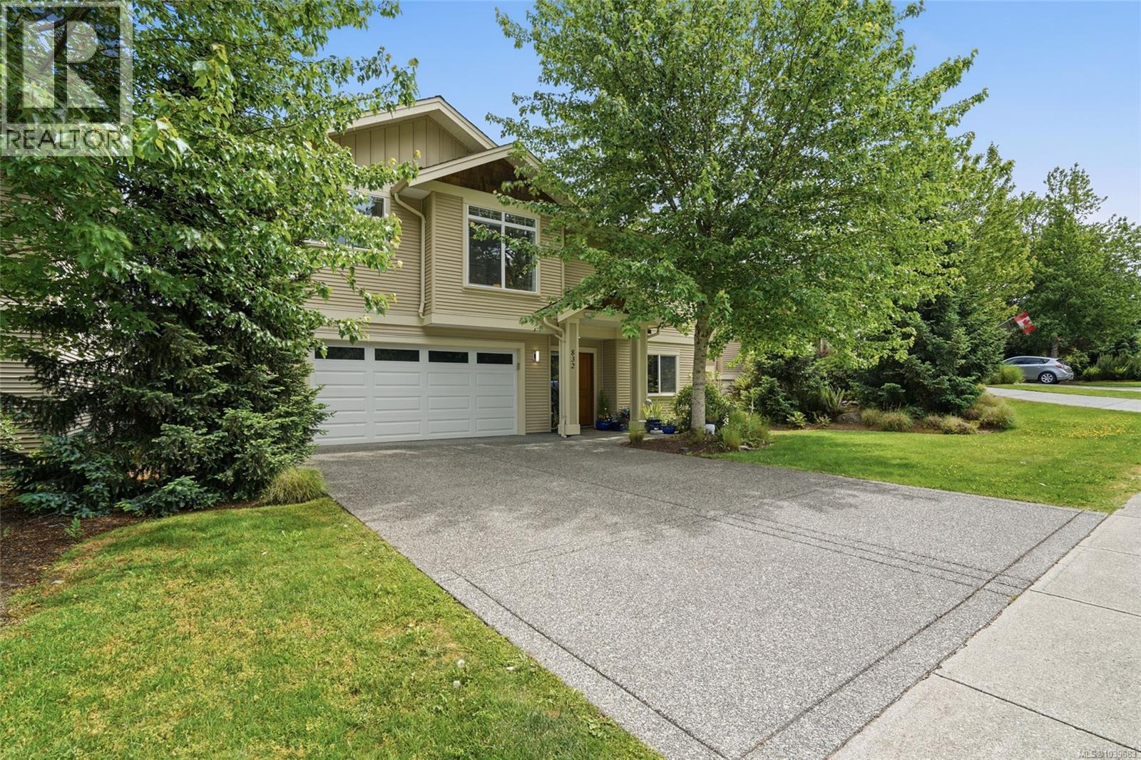832 Brookfield Dr - 1
