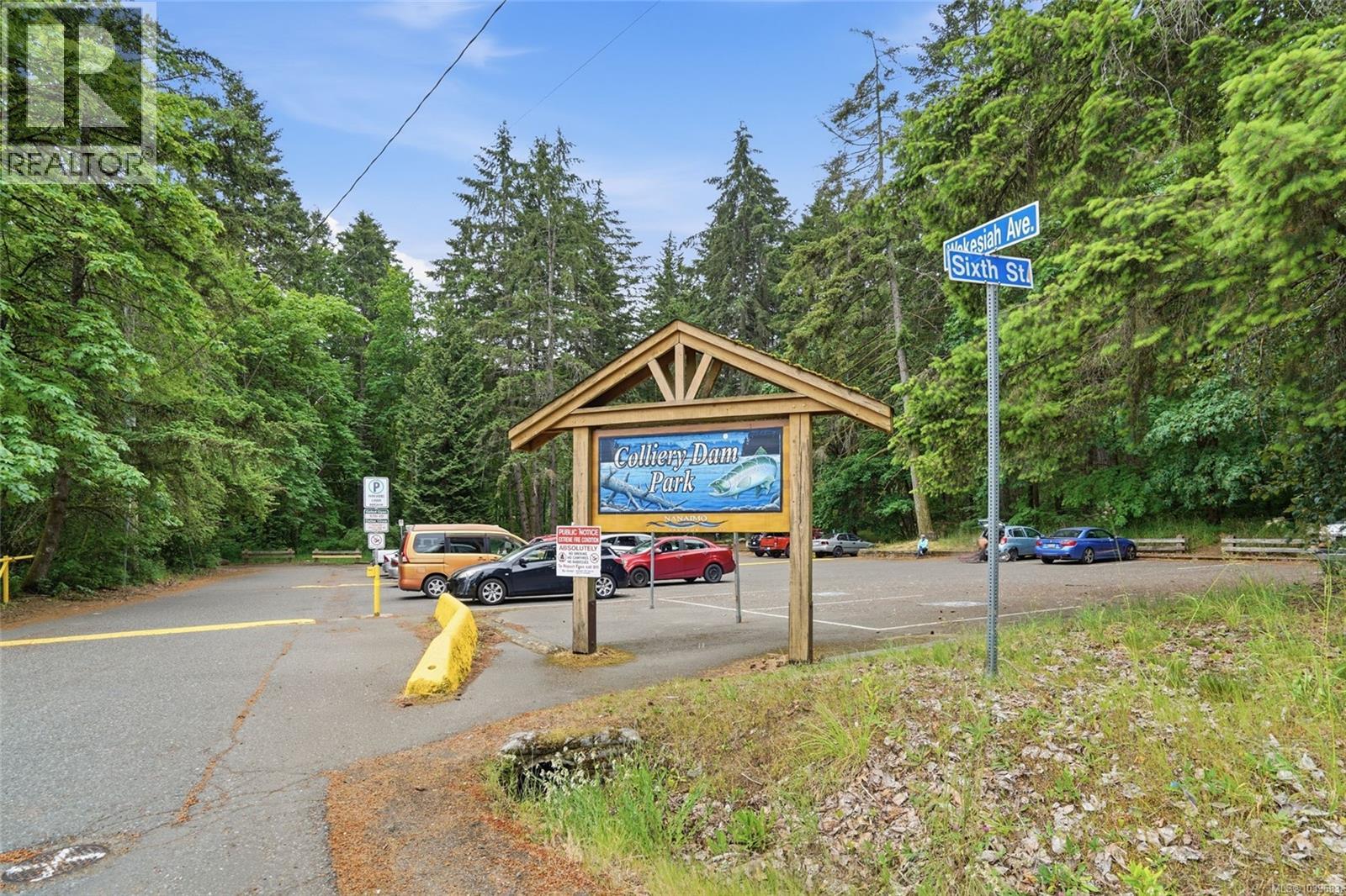832 Brookfield Dr - 50